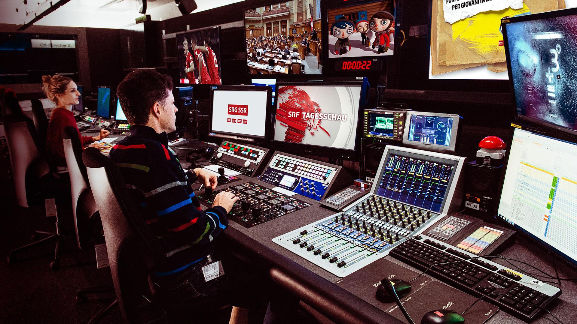 L'image montre un studio de télévision de la SSR.