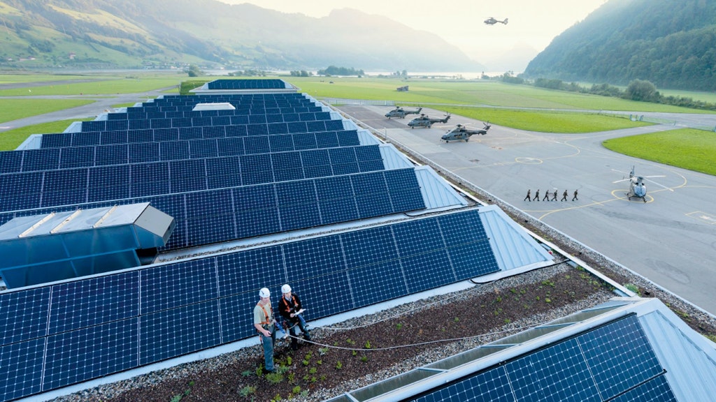 The picture shows the DDPS solar energy system in Alpnach.