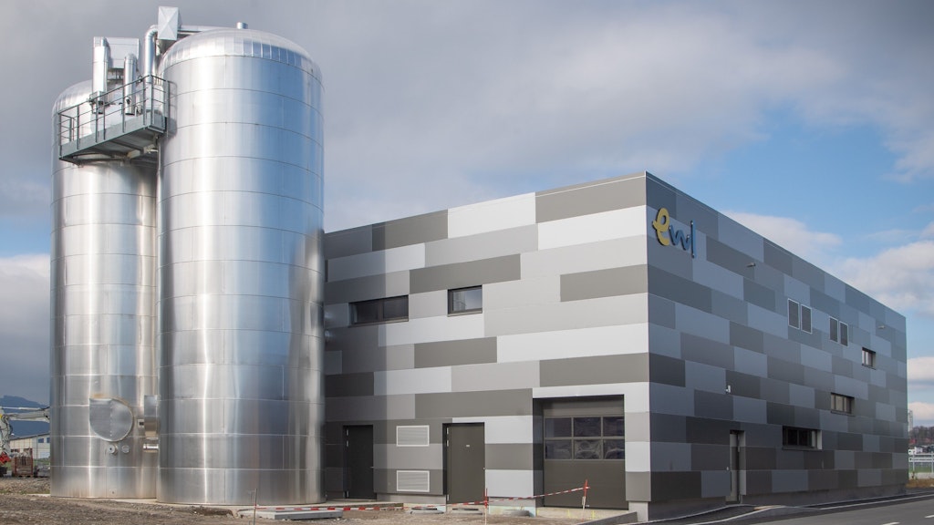 Die Gebäude von RUAG am Standort Emmen wurden schrittweise an die im September 2022 in Betrieb genommene Fernwärmezentrale angeschlossen.