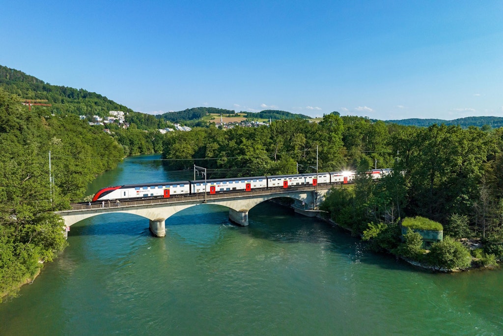 The picture shows an SBB double-decker train.