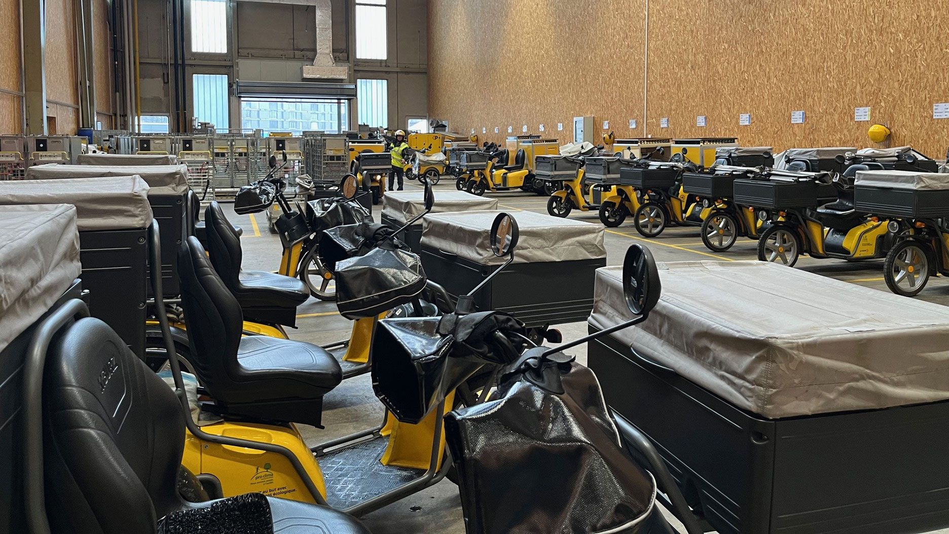 Scooters électriques de la Poste