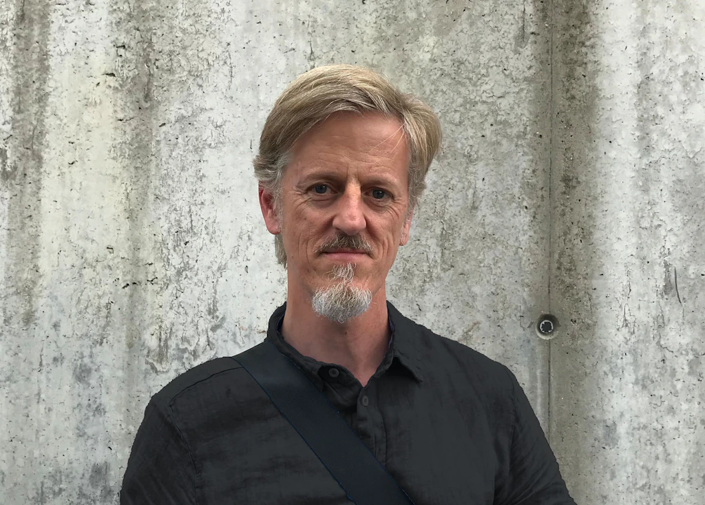 Portrait de Lukas Marti, interlocuteur chez SRF pour la construction circulaire.