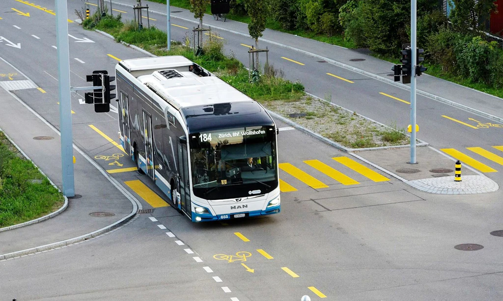 Transformer l'ancien en électrique: Convertir les bus diesel plutôt que de les remplacer