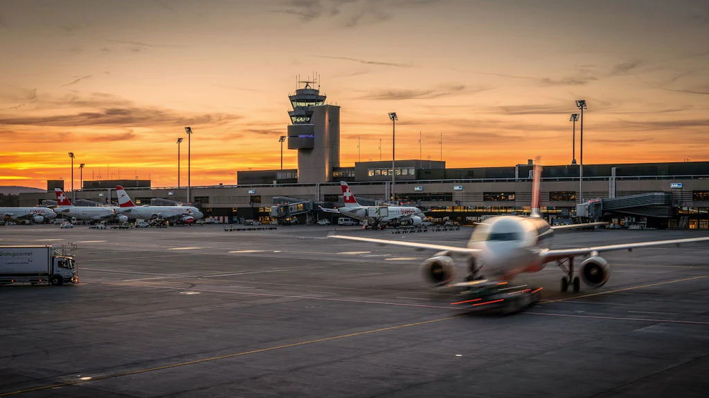 L'image montre l'aéroport de Zurich.